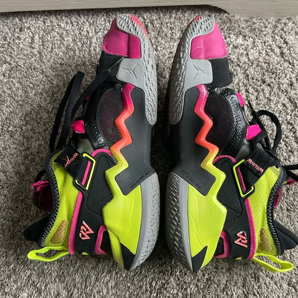 Air Jordan Why Not Zer0.5 'Raging Grace' shoes size 5.5Y
